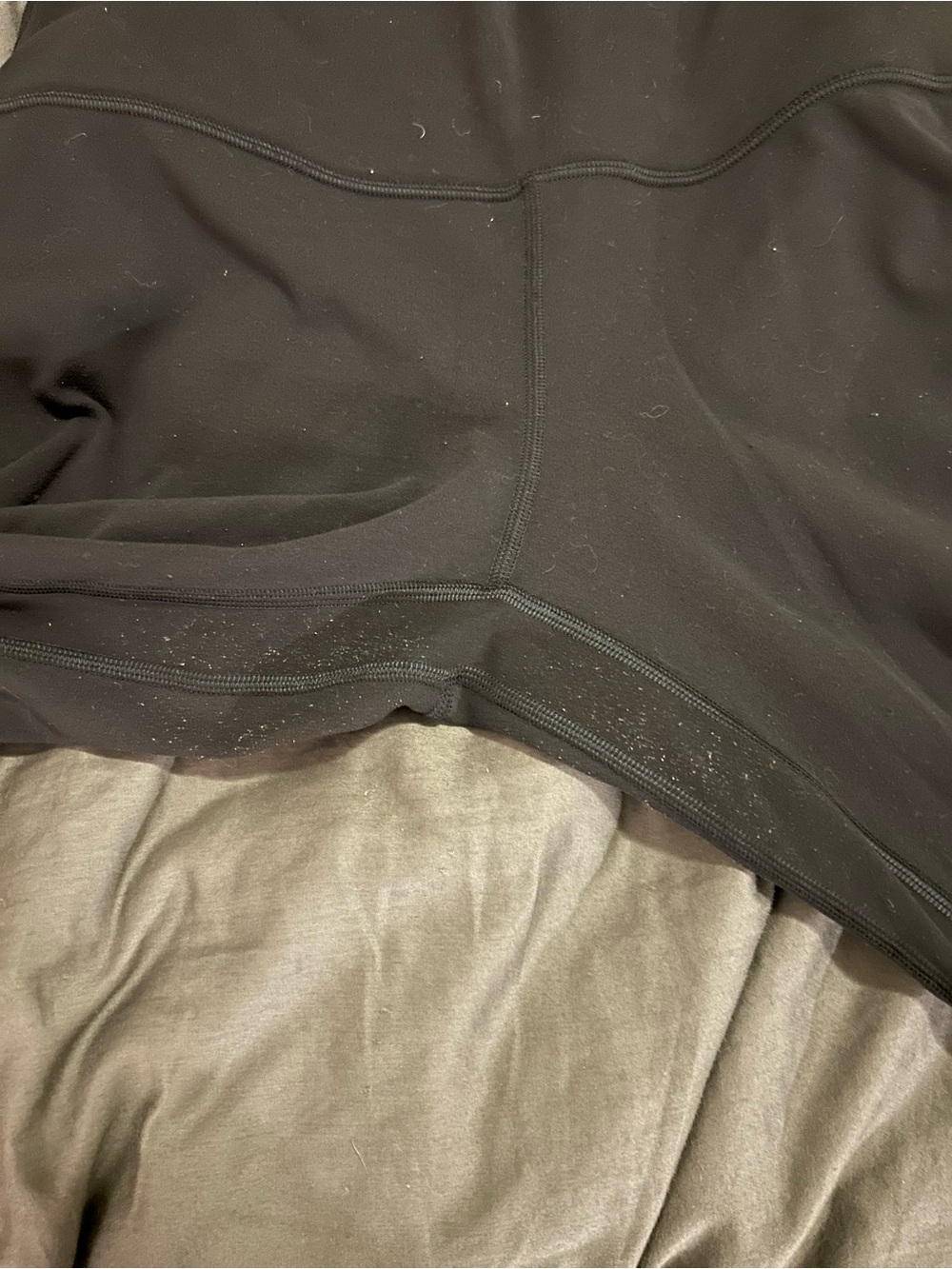 4 Pairs of black lululemon leggings - Picture 3 of 7